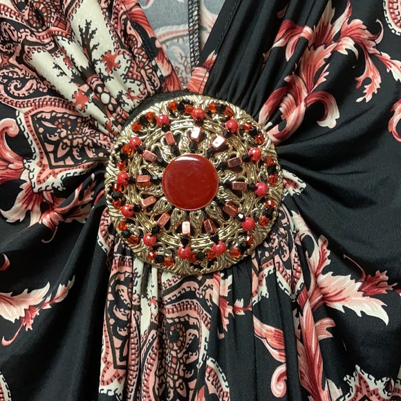 Venus Brand Cold Shoulder LS Top - Picture 3 of 7